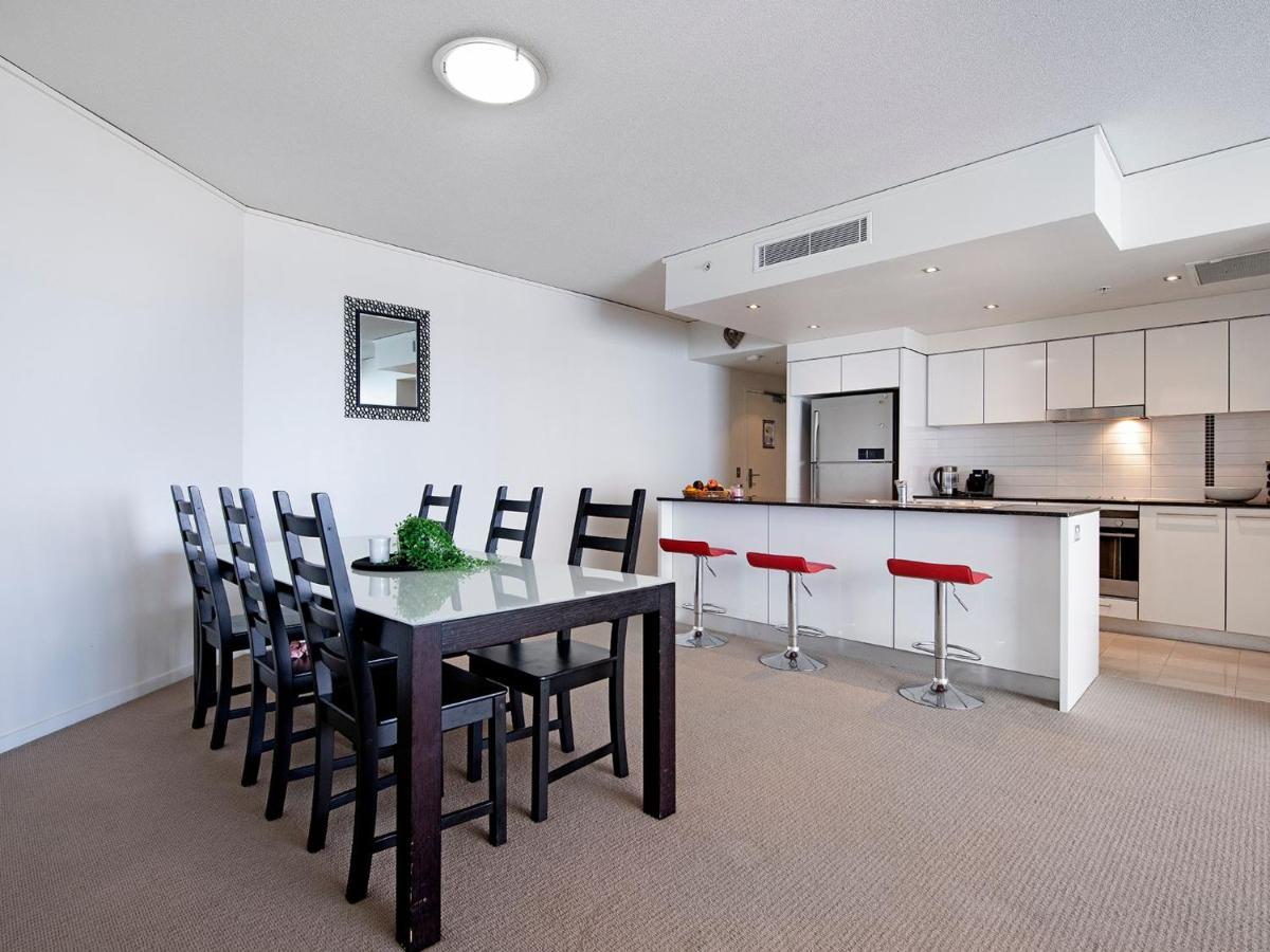 Modern 2 Bedroom Apartment In Sierra Grand - Coasthm Gold Coast Exterior photo
